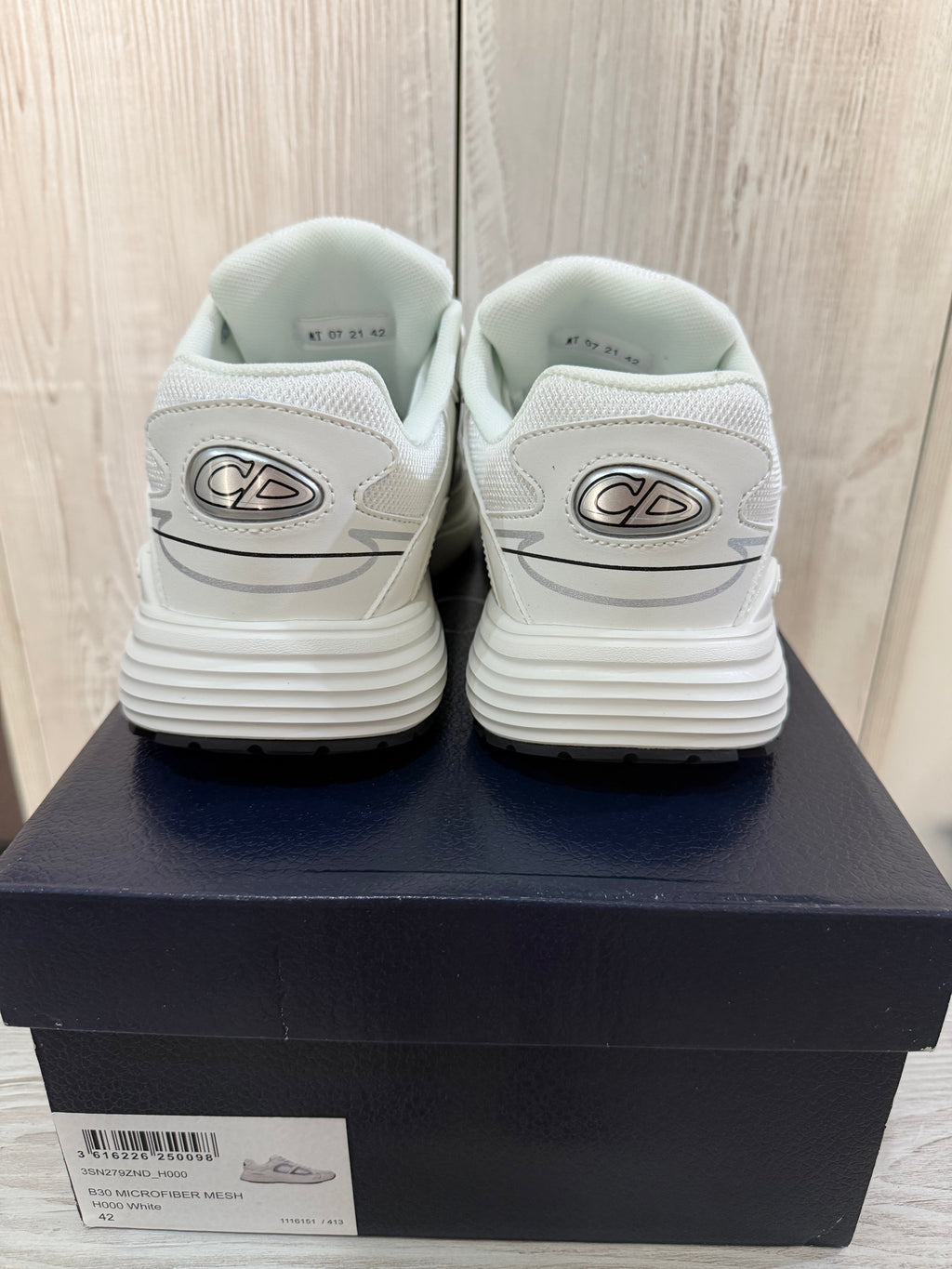 b30