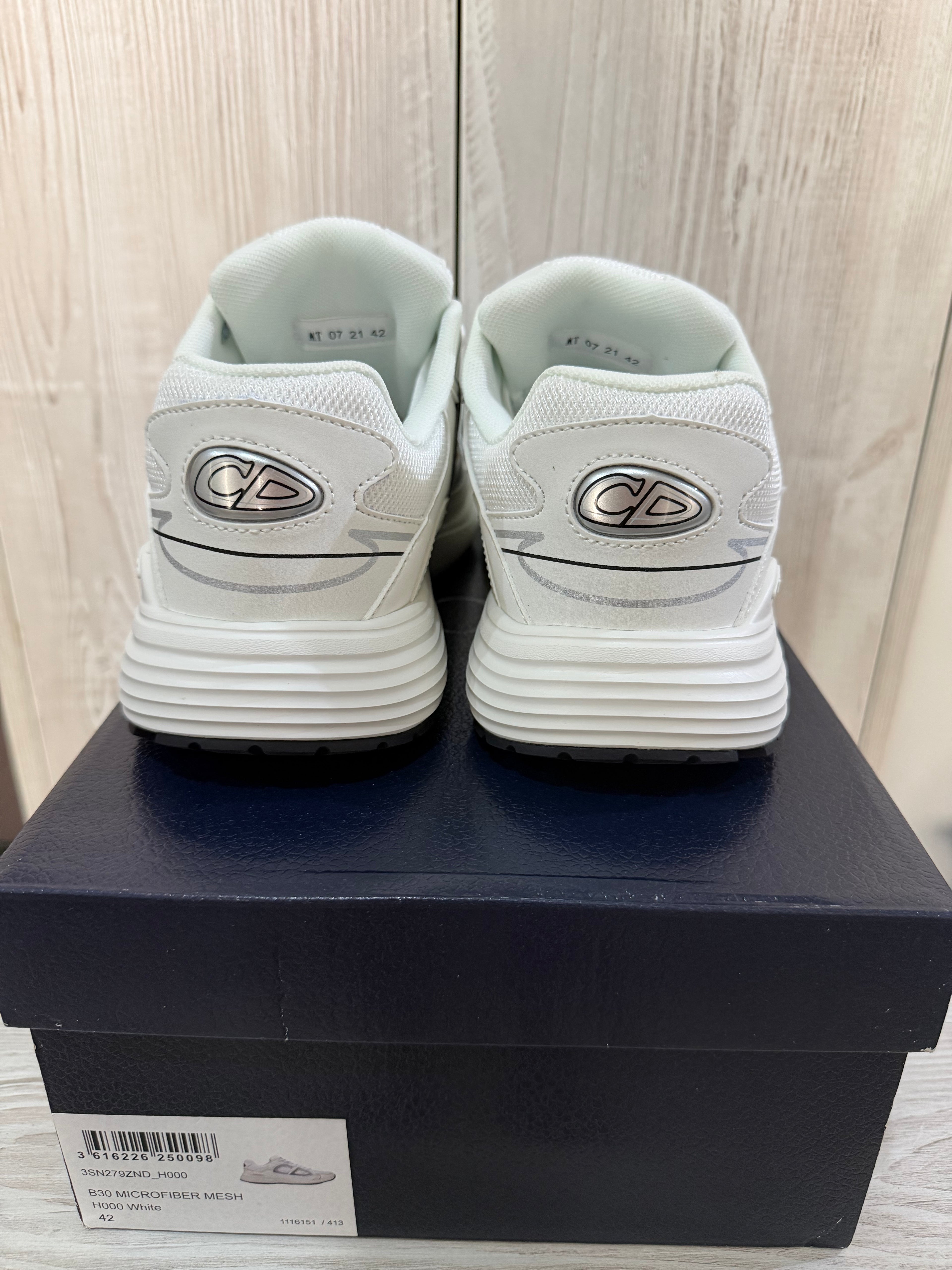 b30