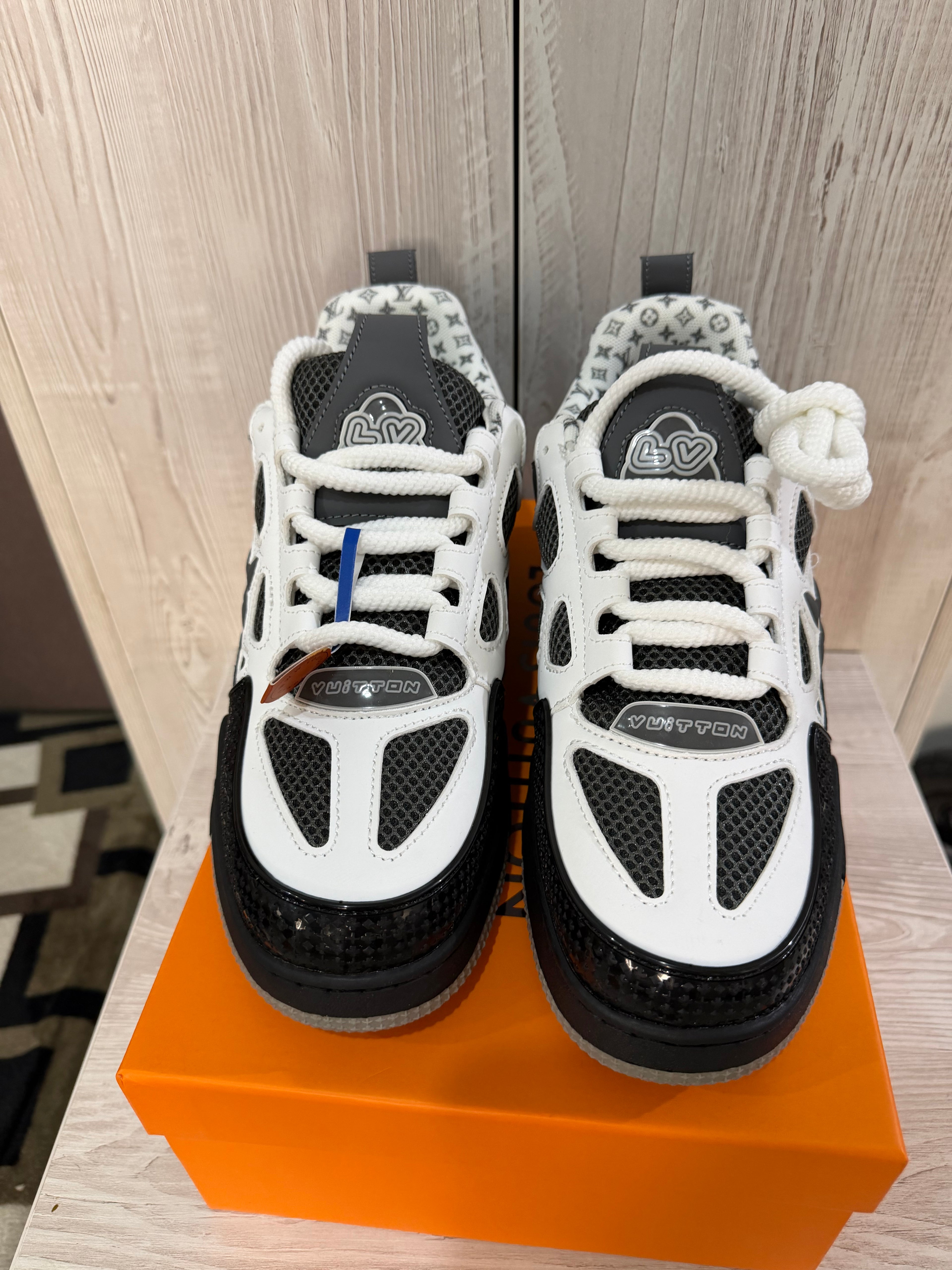 Lv Skate Grey//Black