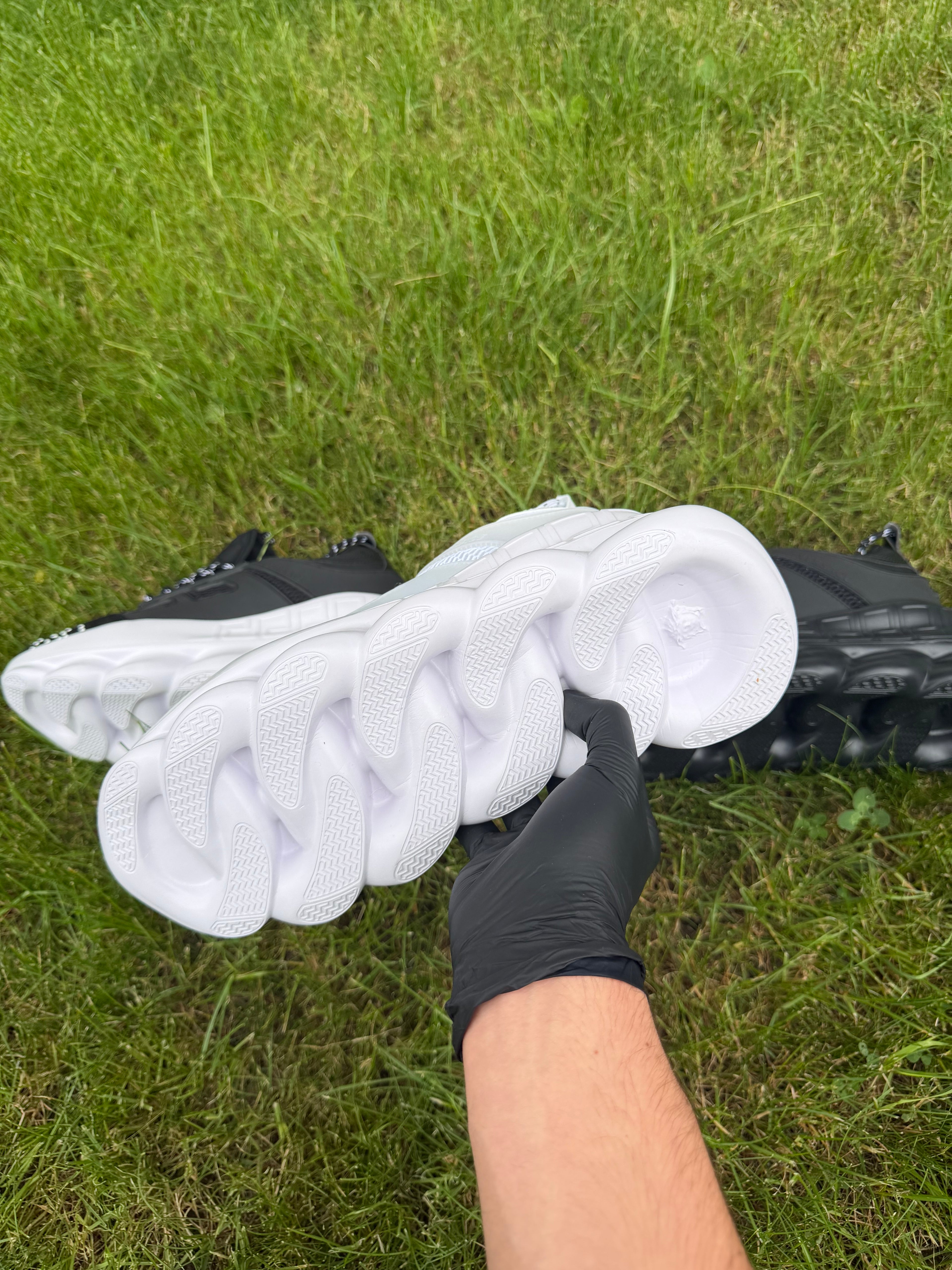 CHAIN REACTION White