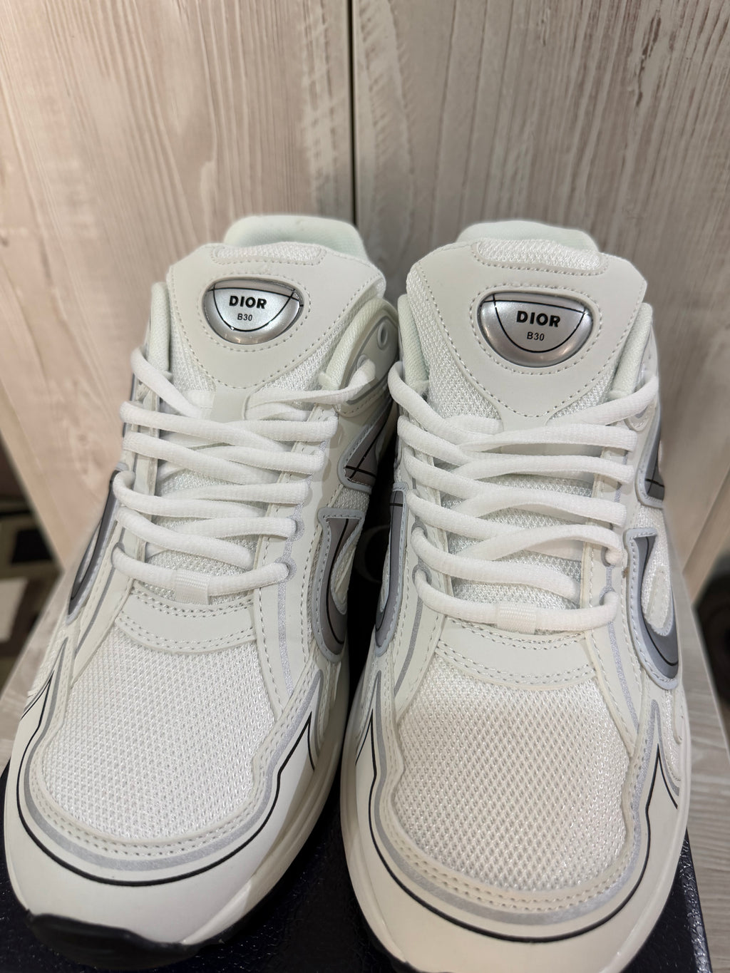 b30